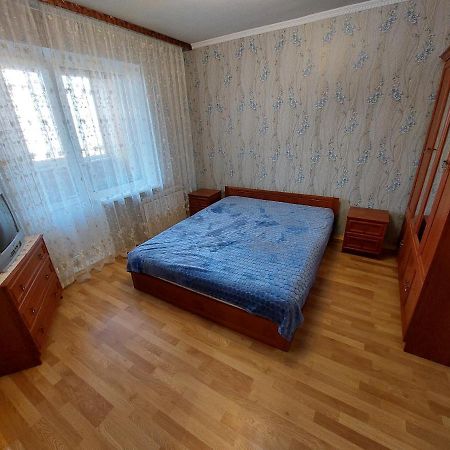 2К Апартаменты Ул.Ревуцкого 19/1 Kiew Exterior foto