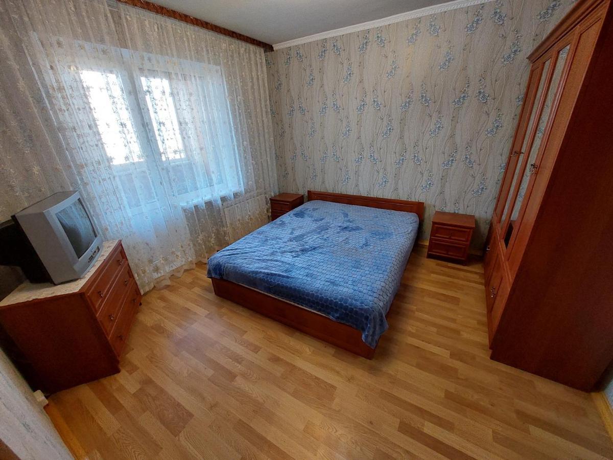 2К Апартаменты Ул.Ревуцкого 19/1 Kiew Exterior foto