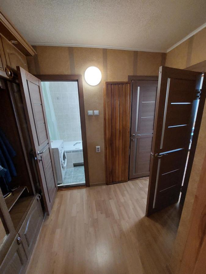 2К Апартаменты Ул.Ревуцкого 19/1 Kiew Exterior foto